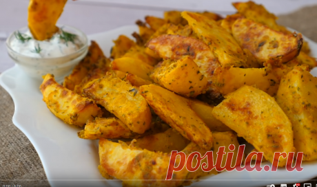 Хрустящий картофель в кляре Картофель в кляре — закуска, которая понравится всем! Картофель отлично подойдет для семейного просмотра фильма или домашних посиделок с друзьями. Получается интересный на вкус, с легкой пряной ноткой...