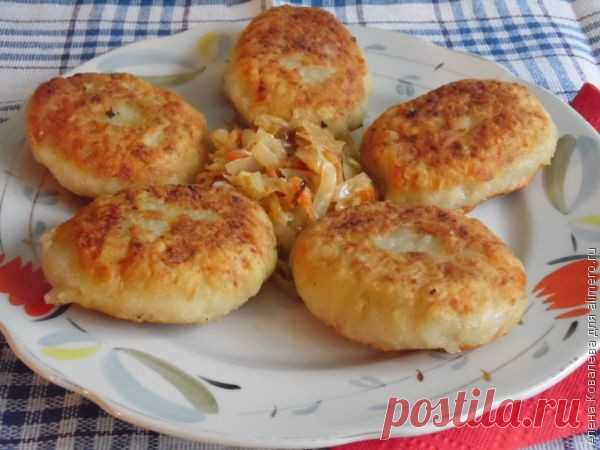 Пирожки из картофельного теста с капустой