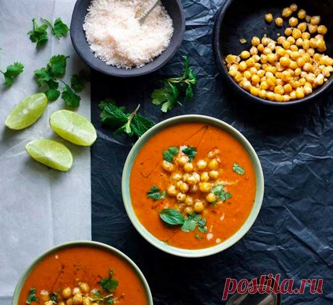 Суп из нута по-мароккански Сами бобы обладают нейтральным вкусом, в приводимых здесь рецептах насыщенная вкусовая палитра создается...