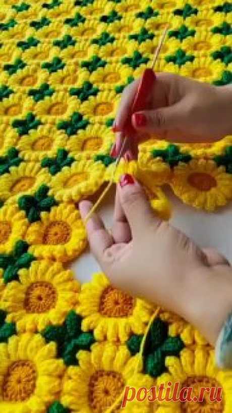 Вязаные подсолнухи 🌻 Для вдохновения!Это как медитация!#вязание  • #подсолнухи  свитер из мохера