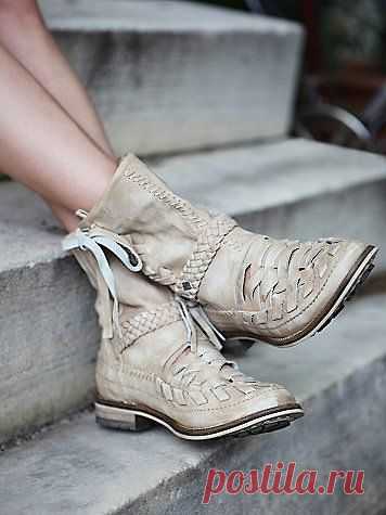 АЛЕКСАНДР ВАСИЛЬЕВ&ДРУЗЬЯ
Галина Омехина