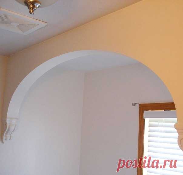 Изготовление арки из гипсокартона своими руками Арки из гипсокартона изготовить совсем несложно. Изначально необходимо определить, где мы будем устанавливать арки, в дверных проемах, или для красоты. Рассмотрим изготовление декоративной арки. Изначально, необходимо присверлить брус к потолку по всей ширине и длине арки...