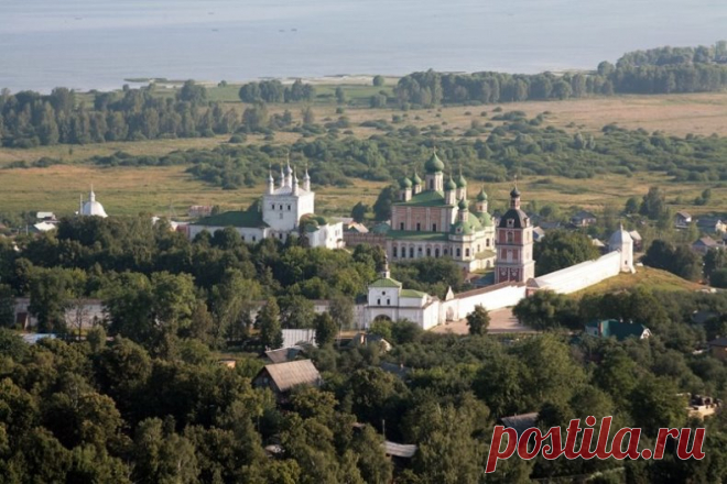 Переславскому музею-заповеднику 100 лет!

28 мая 1919 года для посещений был открыт Переславский музей. Сегодня в его собрании более 95 000 экспонатов: уникальная коллекция деревянной скульптуры, древнерусская иконопись, сокровища монастырских ризниц, предметы крестьянского обихода и дворянского быта. В ведении музея самый древний архитектурный памятник Центральной России – Спасо-Преображенский собор XII в. Филиалы музея: усадьба 