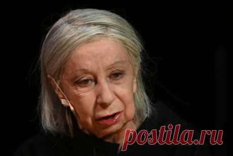 Ахеджакова назвала причину жалобы «Офицеров России» на спектакль «Современника». Народная артистка России Лия Ахеджакова назвала причину жалобы организации «Офицеры России» в Генпрокуратуру на спектакль московского театра «Современник». По ее мнению, скандал и обвинения театра в оскорблении ветеранов войны связаны с теми, кто не хотел, чтобы главным режиссером «Современника» стал Виктор Рыжаков.