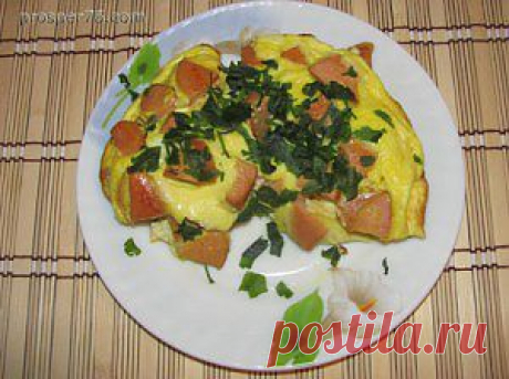 Омлет в мультиварке с сардельками