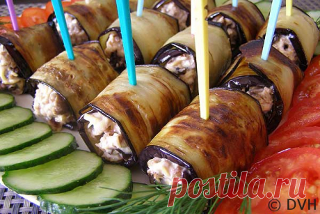 Рулетики из баклажанов с черносливом и орехами