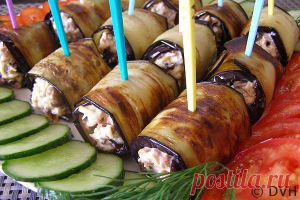 Рулетики из баклажанов с черносливом и орехами