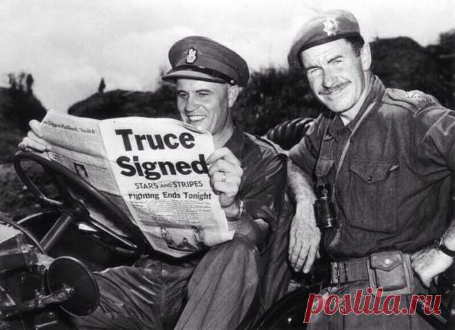 Секрет нацистских снайперов | Чёрт побери В 1944 году во время битвы за Нормандию немецкие снайпера начали настоящую охоту на английских офицеров. В связи с большими потерями среди офицерского состава, командованием было принято решение убрать с полевой формы бойцов опознавательные знаки. Но, ситуация осталась прежней. Британцы недоумевали После взятия в плен нескольких немецких снайперов, они открыли секрет