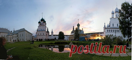 Ростовский кремль в конце августа. Фестиваль &quot;Ростовское действо&quot;.