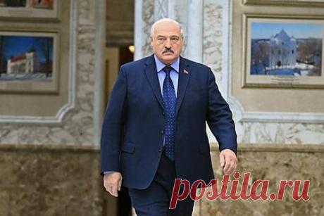 Лукашенко уволил помощника за недопустимый поступок. Президент Белоруссии Александр Лукашенко уволил помощника Игоря Брыло за совершение недопустимого поступка. Он занимал должность помощника президента — инспектора по Витебской области. Поводом для увольнения стало совершение проступка, «несовместимого с нахождением на государственной гражданской службой».