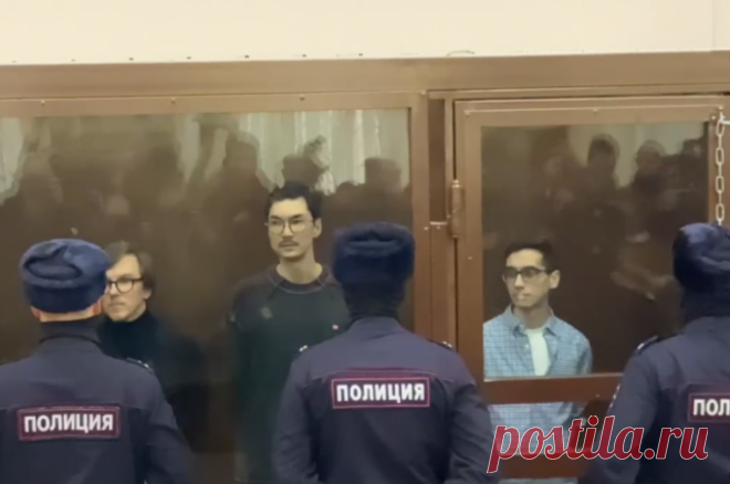 Коммерческого директора Собчак Суханова приговорили к 7,5 года колонии. По семь лет колонии получили экс-главред Tatler Ариан Романовский и журналист Тамерлан Бигаев.