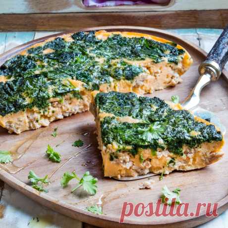Кулинарные рецепты - Тыквенно-морковный омлет с куриным фаршем и шпинатом - с фото и видео инструкцией на сайте Bonduelle.ru