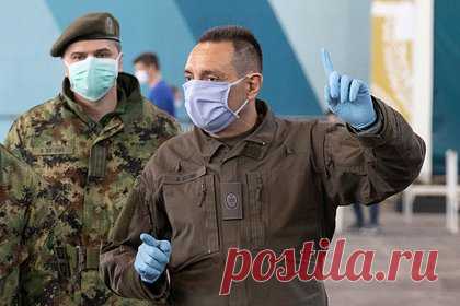 Белград прокомментировал призыв Киева к новым санкциям против Москвы. Белград требует суда над убийцами сербских детей, погибших при агрессии НАТО, и не собирается вводить санкции против России, которая всегда поддерживала территориальную целостность Сербии. Так на призыв посла Украины Владимира Толкача к новым рестрикциям отреагировал глава сербского МВД Александр Вулин.