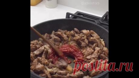 Часто его гoтовлю!
Бефстроганов
Нам понадобится:
- Говядина 500-600г.
- Лук 1шт.
Показать ещё