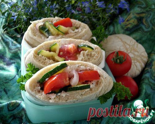 Хлеб пита с ржаной мукой и овощной начинкой - кулинарный рецепт