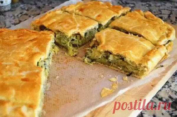Классическая простая и вкусная шарлотка с капустой — Домашний уют