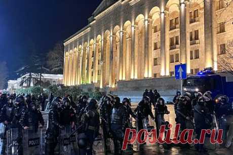 Делегация ЕС в Грузии призвала продолжить проевропейские реформы. Делегация Европейского союза в Грузии призвала власти продолжить проевропейские реформы в стране и поприветствовала отзыв законопроекта об иностранных агентах на фоне протестов. «Мы приветствуем объявление правящей партии об отзыве законопроекта об &quot;иностранном влиянии&quot;», — сказано в сообщении.