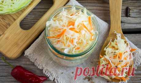 Квашенная капуста лечит астму, склероз и геморрой Как сама квашеная капуста, так и ее рассол широко используются при лечении некоторых заболеваний. Капуста богата полезными веществами, которые почти все сохраняются после закваски, оказывая общее оздо…