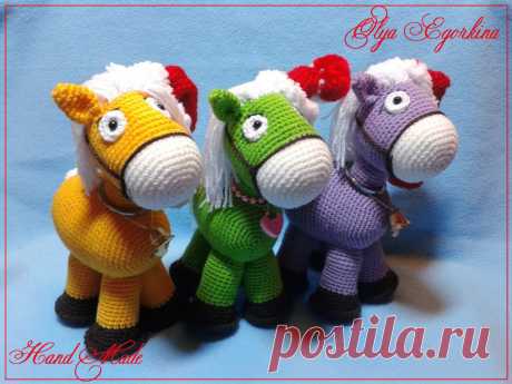 PDF Лошадка. FREE amigurumi crochet pattern. Бесплатный мастер-класс, схема и описание для вязания игрушки амигуруми крючком. Вяжем игрушки своими руками! Лошадь, лошадка, конь, horse, caballo, cheval, pferd, gaul, cavalo. #амигуруми #amigurumi #amigurumidoll #amigurumipattern #freepattern #freecrochetpatterns #crochetpattern #crochetdoll #crochettutorial #patternsforcrochet #вязание #вязаниекрючком #handmadedoll #рукоделие #ручнаяработа #pattern #tutorial #häkeln