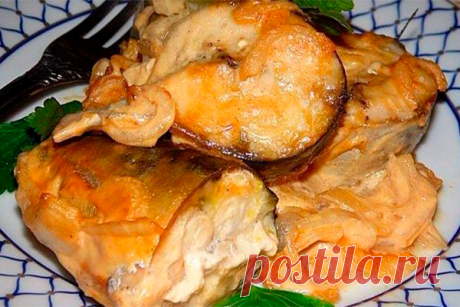 Лакомство из дешевой рыбы 🐟 Она получилась очень вкусной, сочной и не сухой, а просто тающей во рту. Готовится очень легко и очень быстро. Попробуйте приготовить и Вы не разочаруетесь.








Ингредиенты:



скумбрия — 2 рыбки
репчатый лук — 1 шт.
майонез — 2 ст. л.
соевый соус — 3 ст. л.
горчица — 2 ст. л.
зелень для п