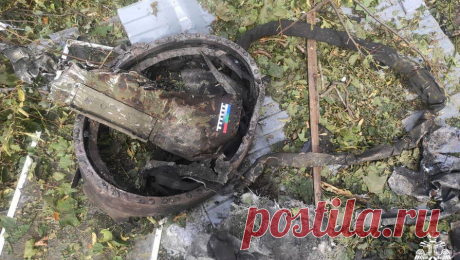 Пиротехники закончили обследование места падения остатков взрывоопасных предметов в Курске. В пресс-службе МЧС России заявили, что пиротехники завершили обследование после ночного прилета в Курске, изъяв поражающий элемент и остатки взрывоопасных предметов. Об этом сообщает РИА Новости. В ведомстве подчеркнули, что работа на ...