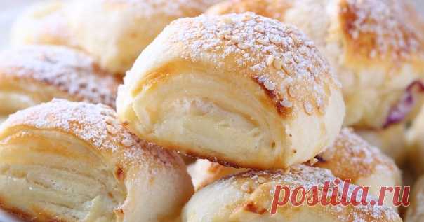 ТЕСТО ИЗ ТВОРОГА~ЛУЧШИЕ РЕЦЕПТЫ

Рецепт 1: Тесто из творога для рулетиков

По этому рецепту можно выпекать такие яркие и красивые рулетики, все будут просто в восторге. Посыпьте их цветной кокосовой стружкой, лучше ярких цветов, даже те, кто не очень любит кокосовый вкус, с удовольствием съедят творожный вариант.
Показать полностью…