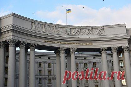 На Украине решили судьбу еще не конфискованных российских активов. Министр иностранных дел Украины Дмитрий Кулеба рассказал о планах на реализацию еще не конфискованных российских активов, в частности проговорил о возможности строительства новой гидроэлектростанции на замену разрушенной Каховской ГЭС и отметил лицемерие Запада в связи с созданием препятствий в конфискации средств.