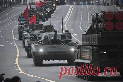 В США рассказали о лучшей части российской «Арматы». Преимуществом российского танка Т-14 на базе универсальной гусеничной платформы «Армата» является его живучесть, пишет обозреватель издания 19FortyFive Брент Иствуд. Танк Т-14 получил комплекс активной защиты «Афганит», который может обнаруживать и уничтожать приближающиеся боеприпасы.