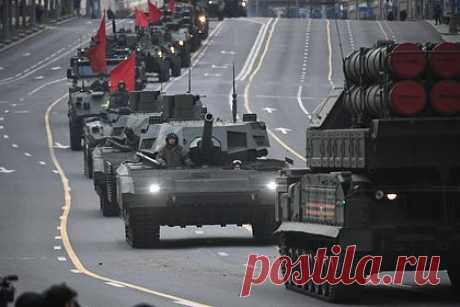В США рассказали о лучшей части российской «Арматы». Преимуществом российского танка Т-14 на базе универсальной гусеничной платформы «Армата» является его живучесть, пишет обозреватель издания 19FortyFive Брент Иствуд. Танк Т-14 получил комплекс активной защиты «Афганит», который может обнаруживать и уничтожать приближающиеся боеприпасы.