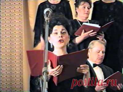 Девушка пела в церковном хоре. Стихи Александра Блока. Музыка Владимира Сидорова. Исполняет муниципальный камерный хор под руководством Светланы Синдиной Солистка – Юлия Тихонова. Авторский концерт Владимира Сидорова 5 мая 1998 года в большом концертном зале Магнитогорской консерватории.