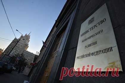 Назначен временный куратор туротрасли после ликвидации Ростуризма. Временным куратором туротрасли в Минэкономразвития после ликвидации Ростуризма станет действующий замминистра Дмитрий Вахруков, отвечающий за региональную политику. По информации РБК, после упразднения Ростуризма вице-премьер Дмитрий Чернышенко предложил бывшей главе агентства Зарине Догузовой.