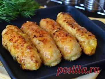 Мясные пальчики из куриного филе

По вековым традициям славянской кухни блюда из птицы были главенствующими у наших народов. Ни один долгожданный праздник, будь то Новый год, Рождество Христово или всеми почитаемая Святая Пасха, не обходился без королевы стола. Древние славяне употребляли в пищу кур, уток, гусей, лебедей, тетеревов, цапель и даже журавлей. В современной русской кухне приготовление блюд из диких птиц - скорее исключение, а вот всеми любимая курица – завсегд...