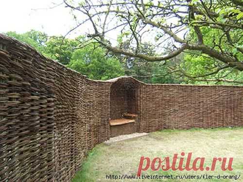 Плетеный забор для дачи