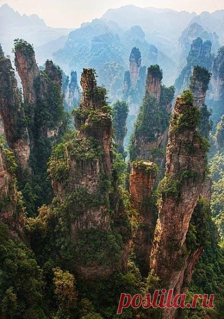 Самые красивые места планеты (фото) Горы в Китае. Практически Пандора из "Аватара".
