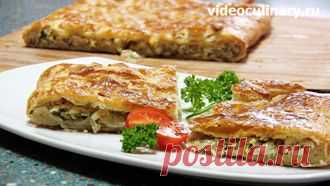 Пирог из слоёного теста с капустой
