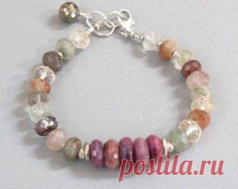 Идеи из интернета: браслеты. - запись пользователя Olga202202 в сообществе Болталка в категории Разговоры на любые темы Здравствуйте, красавицы! Есть женщины, которые не носят на шейке украшений, есть такие, у кого не проколоты ушки,  а вот ручки есть у всех и браслетики интересно, как минимум посмотреть. Любопытно узнать тенденции моды на браслеты. И вообще...