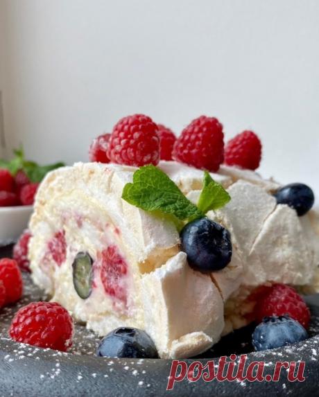 ​Меренговый рулет