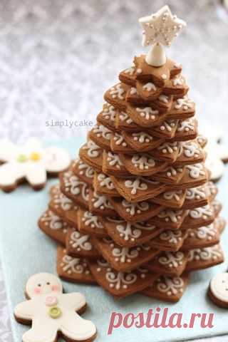 gingerbread cookies christmas tree by Simply Cupcake on Flickr