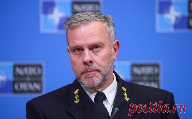 Глава Военного комитета НАТО рассказал об уроках конфликта на Украине. Председатель Военного комитета НАТО адмирал Роб Бауэр считает, что странам альянса нужно вкладываться в развитие ПВО и увеличивать запасы боеприпасов, «готовиться к будущему, но и уметь вести войну прошлого»