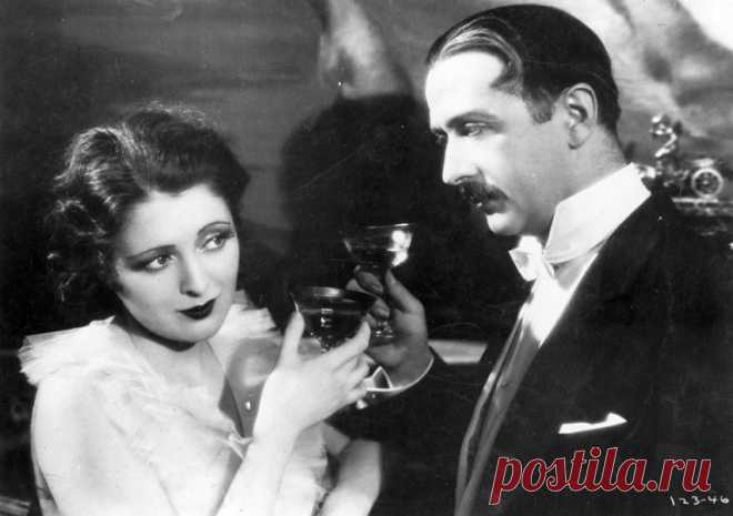 Самые быстрые способы избавиться от запаха алкоголя У вас внезапно наметилась встреча на ближайшее время, а вы в обеденный перерыв позволили себе бокал вина или рюмку водки. Как же быть? Ведь через полтора часа после употребления алкоголя запах от него станет явственным и стойким.