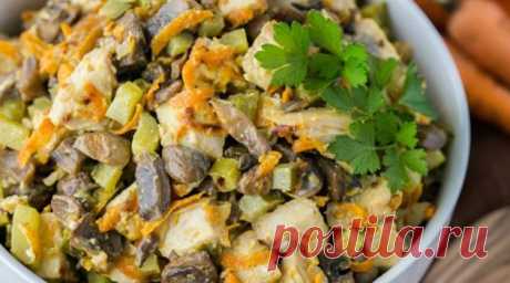 5 вкусных салатов с курицей - Лайфхакер