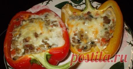 Как оригинально начинить перцы и запечь их в духовке: 3 свежие идеи И никакой подливы не понадобится.