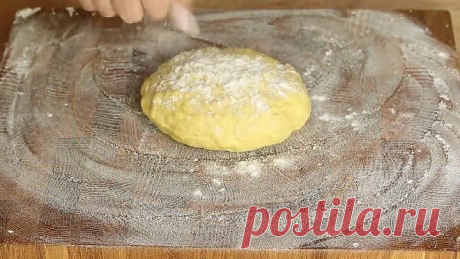 И никакие чипсы не нужны!Приготовьте по этому рецепту луковые крекеры.