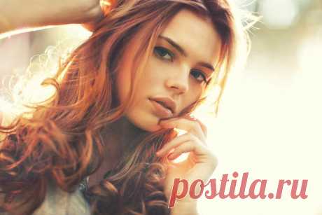 Главные принципы ухода за окрашенными волосами
Выбирая преображение с помощью нового цвета локонов, стоит быть готовым к дополнительному уходу за окрашенными волосами. После воздействия краски без должного ухода волосы лишаются гладкости, становятся ломкими, уязвимыми. Поэтому для сохранения их здоровья специалисты рекомендуют выбирать специальные средства по уходу. Как ухаживать за окрашенными...
Читай дальше на сайте. Жми подробнее ➡