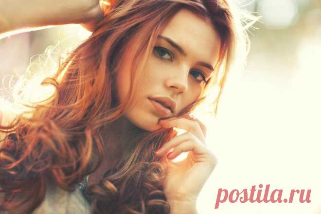 Главные принципы ухода за окрашенными волосами
Выбирая преображение с помощью нового цвета локонов, стоит быть готовым к дополнительному уходу за окрашенными волосами. После воздействия краски без должного ухода волосы лишаются гладкости, становятся ломкими, уязвимыми. Поэтому для сохранения их здоровья специалисты рекомендуют выбирать специальные средства по уходу. Как ухаживать за окрашенными...
Читай дальше на сайте. Жми подробнее ➡