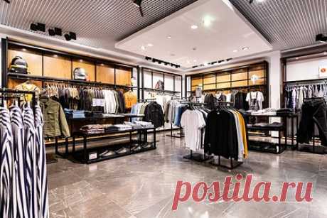 В сети раскритиковали рекламу новой Zara в России со словами «какой ужас». Звездный стилист Алеко Надирян опубликовал рекламу бренда Zara, который должен открыться в России под новым названием Maag, и пользователи сети обругали ее со словами «какой ужас». На размещенных кадрах виртуальные манекенщики демонстрировали первую коллекцию указанной марки.