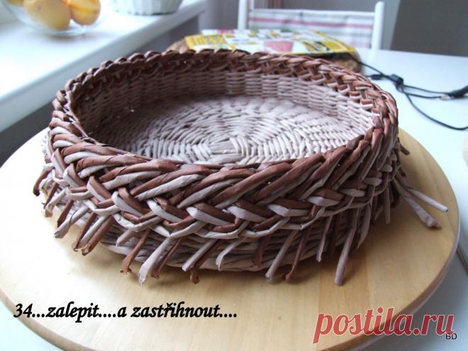 Pleteme z papíru a různé dekorace - Fotoalbum - Návody - Návod na taženou uzavírku se složitějším copánkem.