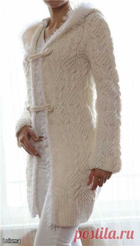 lutik-вязание крючком и спицами: вязаное пальто с капюшоном, с отделкой травки косы, араны спицами 100% шерсть из толстой белой пряжи
