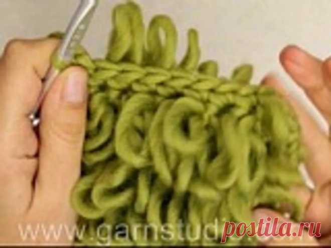 How to crochet loop stitches In this DROPS video we show how to crochet loop stitches This is fun and decorative! Make a loop edge, a loop scarf or a loop hat...  This video has NO SOUND -…