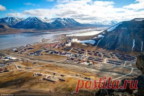 Лонгйир: самый северный город на Земле, в котором по закону запрещено умирать Лонгйир — это самое северное в мире поселением с населением около двух тысяч человек. Он находится на архипелаге Шпицберген — в месте обитания белых